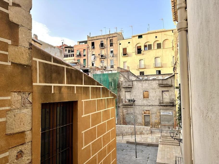 Little Horse Apartments 2 Tarragona Luaran gambar