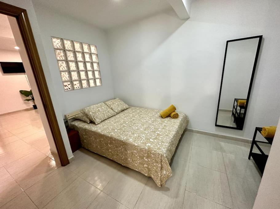 Little Horse Apartments 2 Tarragona Luaran gambar